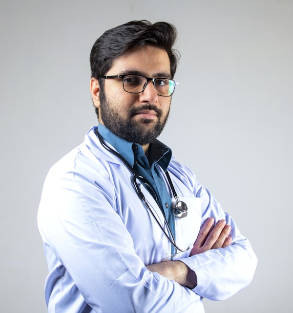 Dr. Carlos Mamani